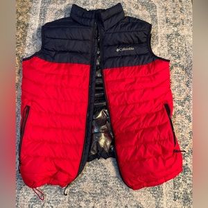 Men’s large Columbia puffer best - like new condition.